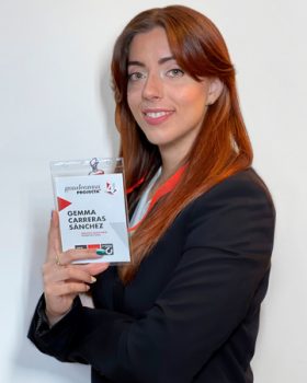 _0008_col 906_Gemma Carreras_badge4a_Easy-Resize.com